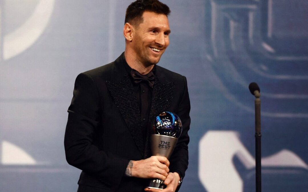 Messi ganha prêmio da Fifa em noite argentina